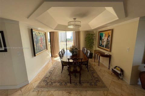 Condo in Aventura, Florida, 3 bedrooms  № 1939541 - photo 8