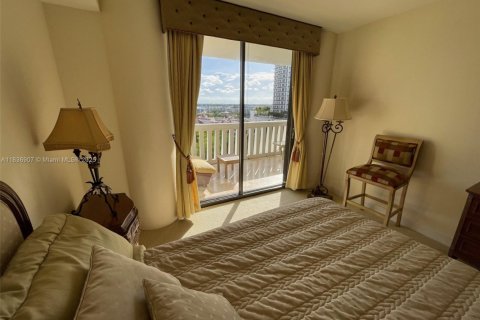 Condo in Aventura, Florida, 3 bedrooms  № 1939541 - photo 25