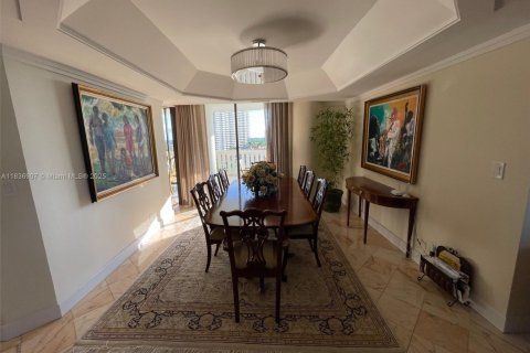 Condo in Aventura, Florida, 3 bedrooms  № 1939541 - photo 10