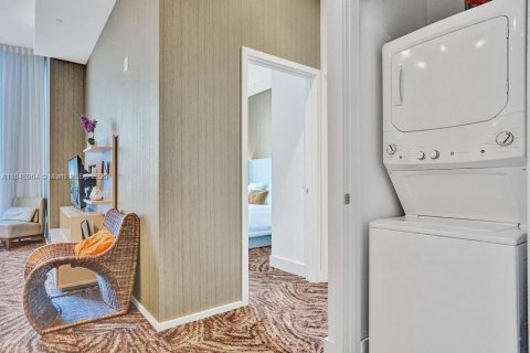 Condominio en venta en Hollywood, Florida, 1 dormitorio, 60.67 m2 № 1850595 - foto 24