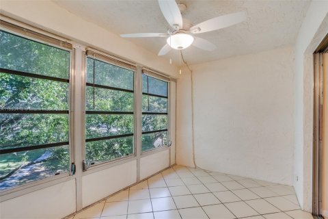 Copropriété à vendre à Deerfield Beach, Floride: 2 chambres, 84.26 m2 № 1693763 - photo 21