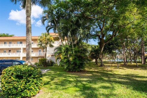 Copropriété à vendre à Deerfield Beach, Floride: 2 chambres, 84.26 m2 № 1693763 - photo 24