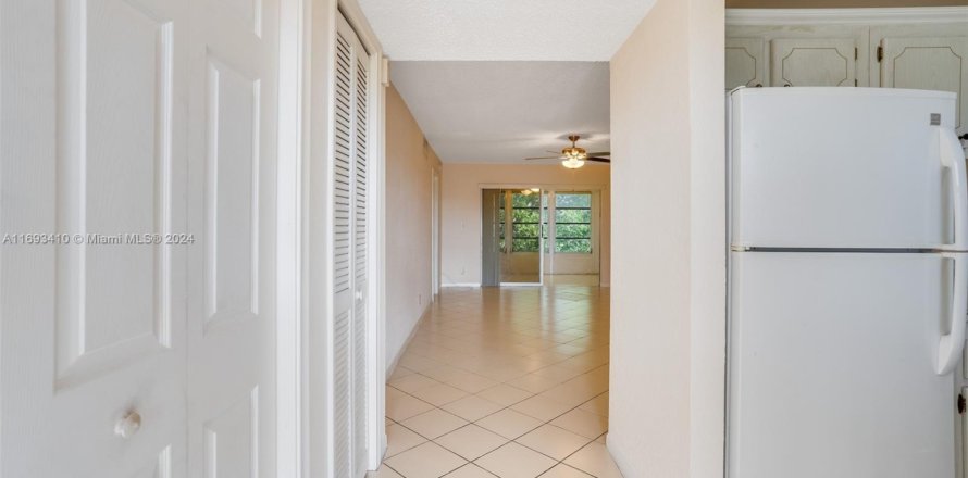 Condominio en Deerfield Beach, Florida, 2 dormitorios № 1693763