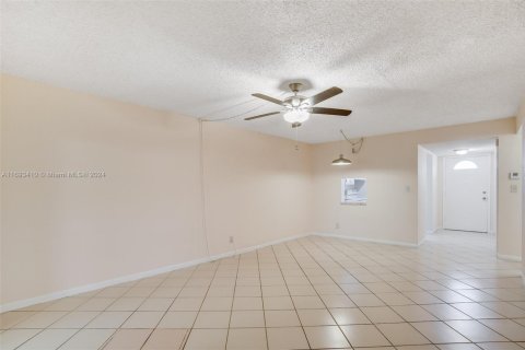 Copropriété à vendre à Deerfield Beach, Floride: 2 chambres, 84.26 m2 № 1693763 - photo 5