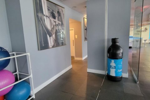 Condominio en venta en Miami Beach, Florida, 61.59 m2 № 1935435 - foto 17