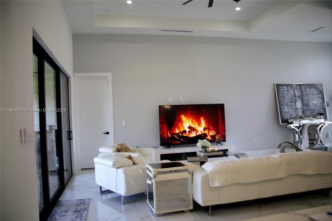 Villa ou maison à vendre à Cape Coral, Floride: 4 chambres, 215.72 m2 № 1864886 - photo 25