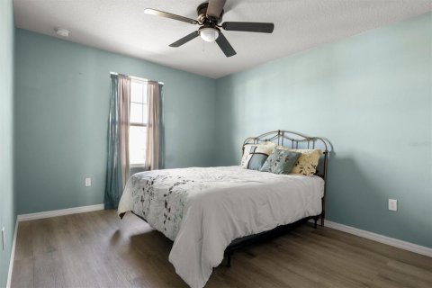 Casa en venta en Winter Haven, Florida, 4 dormitorios, 219.99 m2 № 2229563 - foto 18