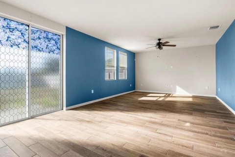 Casa en venta en Winter Haven, Florida, 4 dormitorios, 219.99 m2 № 2229563 - foto 10