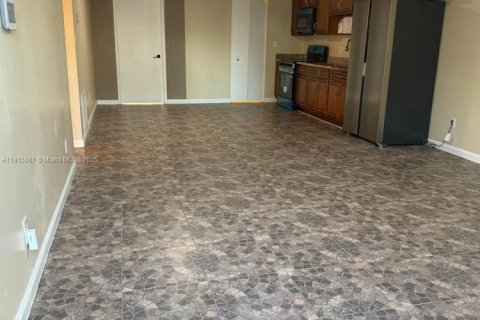 Casa en alquiler en St. Lucie, Florida, 3 dormitorios, 222.97 m2 № 2026526 - foto 3