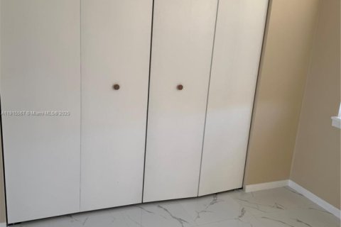 Casa en alquiler en St. Lucie, Florida, 3 dormitorios, 222.97 m2 № 2026526 - foto 15