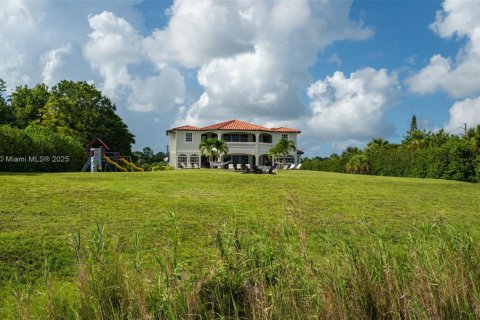 Casa en venta en Palm City, Florida, 9 dormitorios, 458.84 m2 № 1951378 - foto 26
