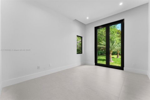 Villa ou maison à vendre à Palmetto Bay, Floride: 6 chambres, 650.5 m2 № 1588089 - photo 18