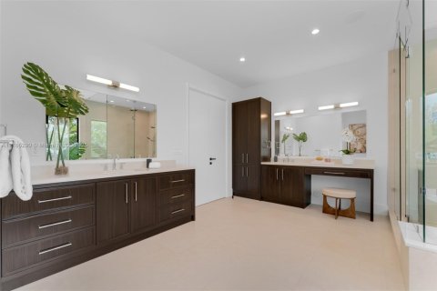 Villa ou maison à vendre à Palmetto Bay, Floride: 6 chambres, 650.5 m2 № 1588089 - photo 28