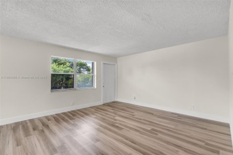 Propiedad comercial en venta en Coral Springs, Florida, 298.12 m2 № 1890683 - foto 10