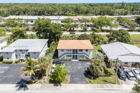 Propiedad comercial en venta en Coral Springs, Florida, 298.12 m2 № 1890683 - foto 3
