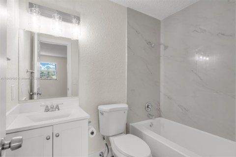Propiedad comercial en venta en Coral Springs, Florida, 298.12 m2 № 1890683 - foto 15