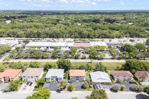 Propiedad comercial en venta en Coral Springs, Florida, 298.12 m2 № 1890683 - foto 20