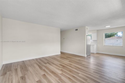 Propiedad comercial en venta en Coral Springs, Florida, 298.12 m2 № 1890683 - foto 7