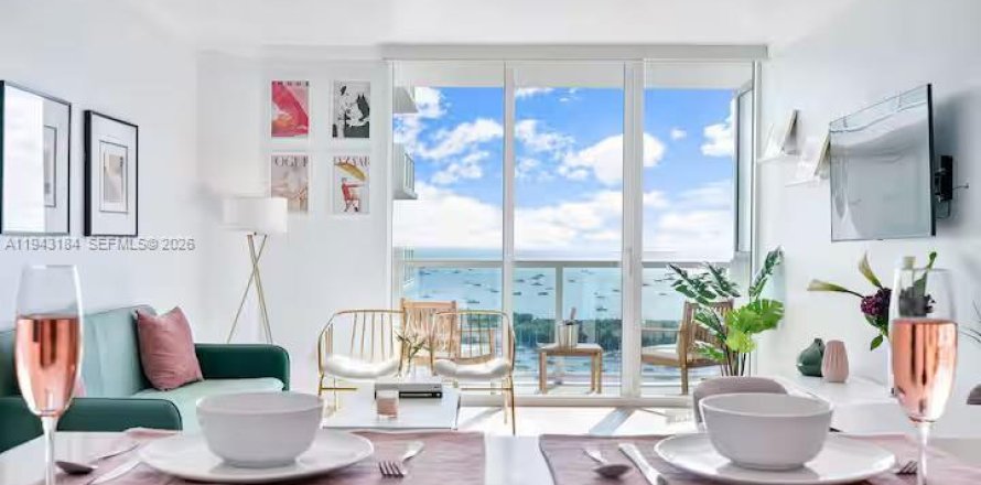 Condo à Miami, Floride, 1 chambre  № 1999637