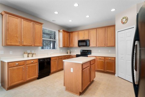 House in Orlando, Florida 4 bedrooms, 258.27 sq.m. № 1815416 - photo 12