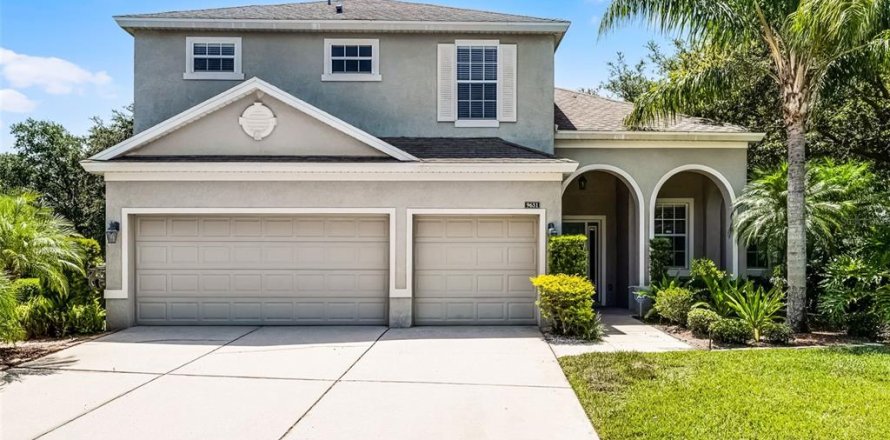 House in Orlando, Florida 4 bedrooms, 258.27 sq.m. № 1815416