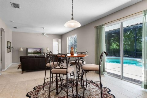 House in Orlando, Florida 4 bedrooms, 258.27 sq.m. № 1815416 - photo 11