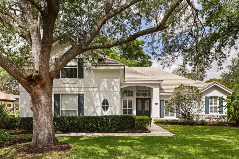 Casa en Maitland, Florida 5 dormitorios, 303.79 m2 № 2108292