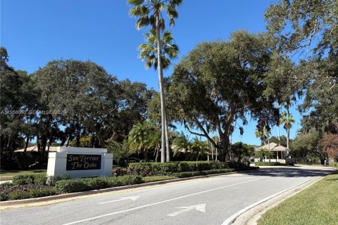 Villa ou maison à vendre à Palm Beach Gardens, Floride: 2 chambres, 107.02 m2 № 2023232 - photo 2