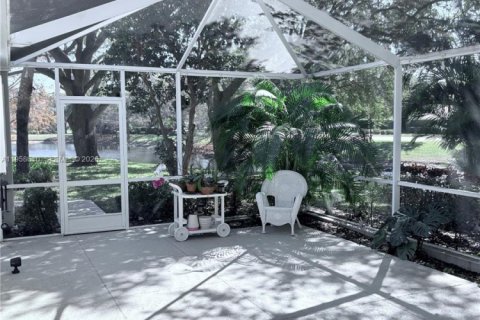 Villa ou maison à vendre à Palm Beach Gardens, Floride: 2 chambres, 107.02 m2 № 2023232 - photo 5