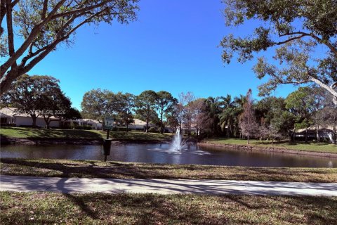 Villa ou maison à vendre à Palm Beach Gardens, Floride: 2 chambres, 107.02 m2 № 2023232 - photo 3