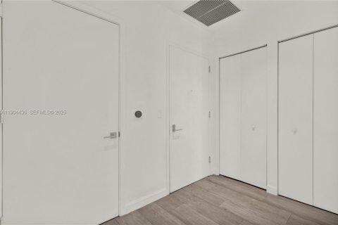 Снять в аренду кондоминиум в Майами, Флорида 3 спальни, 126.72м2, № 1990207 - фото 22