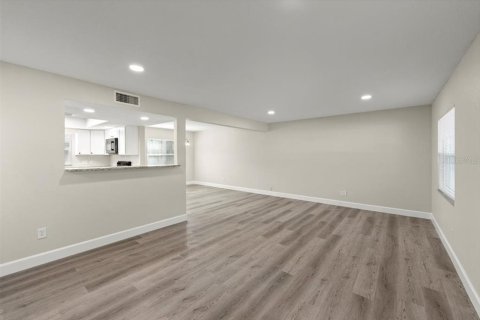 Casa en venta en Port Orange, Florida, 3 dormitorios, 189.24 m2 № 1643070 - foto 9