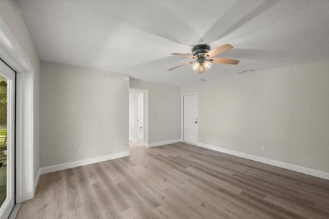 Casa en venta en Port Orange, Florida, 3 dormitorios, 189.24 m2 № 1643070 - foto 18