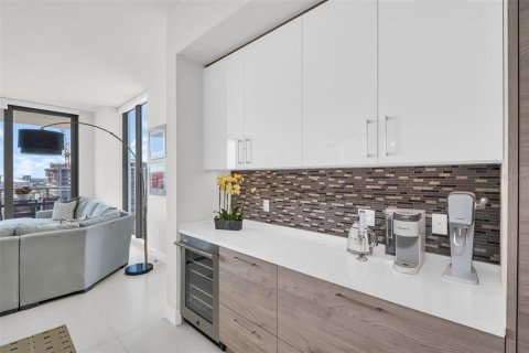 Condo in Saint Petersburg, Florida, 2 bedrooms  № 2395944 - photo 18