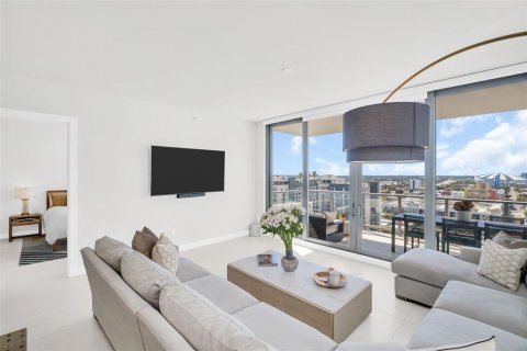 Condo in Saint Petersburg, Florida, 2 bedrooms  № 2395944 - photo 6