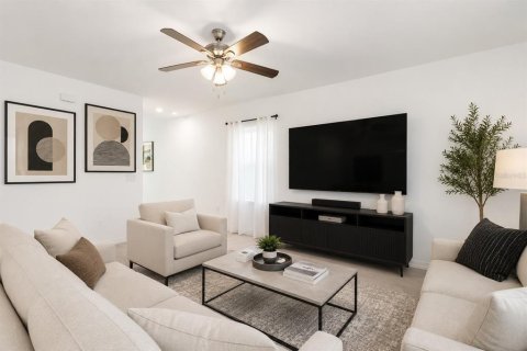House in North Fort Myers, Florida 4 bedrooms, 175.12 sq.m. № 2284843 - photo 6