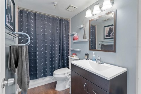 Condo in Orlando, Florida, 2 bedrooms  № 1761245 - photo 23