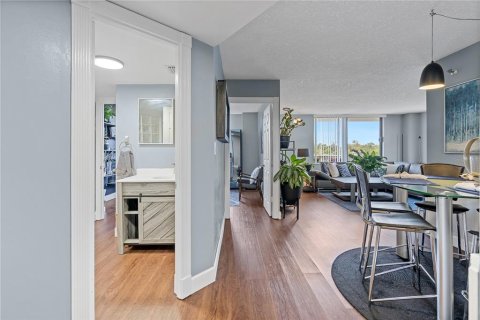 Condo in Orlando, Florida, 2 bedrooms  № 1761245 - photo 11