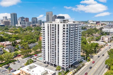 Condo in Orlando, Florida, 2 bedrooms  № 1761245 - photo 2