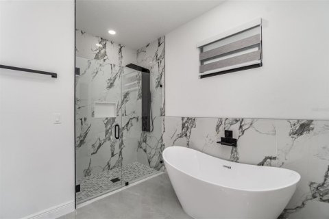 House in Port Charlotte, Florida 3 bedrooms, 166.85 sq.m. № 1881330 - photo 19