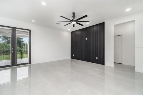 House in Port Charlotte, Florida 3 bedrooms, 166.85 sq.m. № 1881330 - photo 8