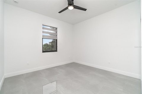 House in Port Charlotte, Florida 3 bedrooms, 166.85 sq.m. № 1881330 - photo 22