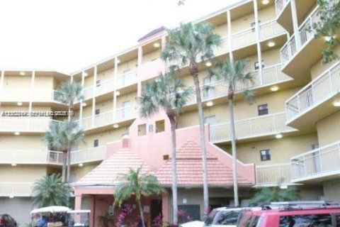 Condo in Doral, Florida, 2 bedrooms  № 2069409 - photo 1