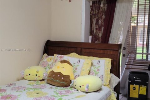 Condominio en venta en Miami Gardens, Florida, 2 dormitorios, 94.02 m2 № 1979450 - foto 11