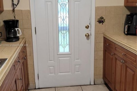 Condominio en venta en Miami Gardens, Florida, 2 dormitorios, 94.02 m2 № 1979450 - foto 7