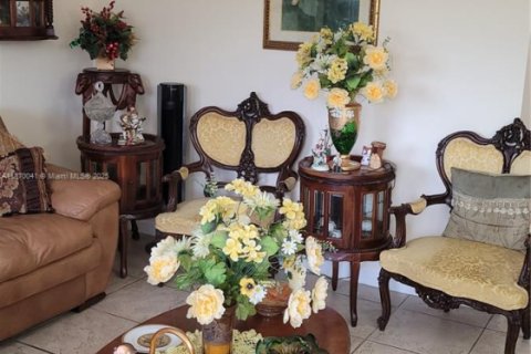 Condominio en venta en Miami Gardens, Florida, 2 dormitorios, 94.02 m2 № 1979450 - foto 9