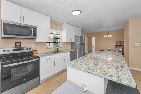Villa ou maison à vendre à Port Richey, Floride: 4 chambres, 151.8 m2 № 2319261 - photo 20