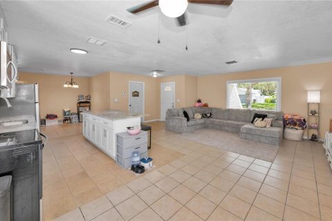 Villa ou maison à vendre à Port Richey, Floride: 4 chambres, 151.8 m2 № 2319261 - photo 22