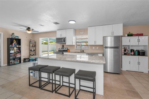 Villa ou maison à vendre à Port Richey, Floride: 4 chambres, 151.8 m2 № 2319261 - photo 14