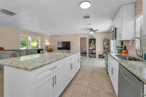 Villa ou maison à vendre à Port Richey, Floride: 4 chambres, 151.8 m2 № 2319261 - photo 18